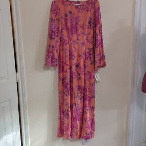 NWT Free People Elegant Floral Long Sleeve Maxi Dress With Detailed Back.